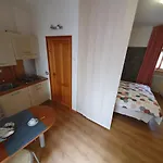 Vacanze E Roccetta Fiorita Pettenasco