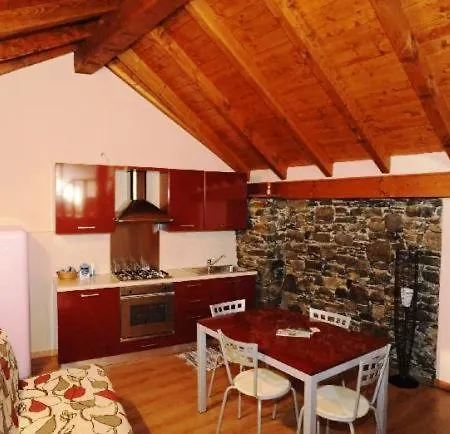 Vacanze E Roccetta Fiorita Lägenhetshotell Pettenasco
