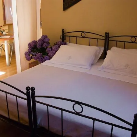 Vacanze E Roccetta Fiorita 페텐나스코