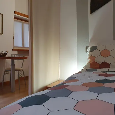Lägenhetshotell Vacanze E Roccetta Fiorita Pettenasco