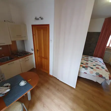 Vacanze E Roccetta Fiorita Pettenasco