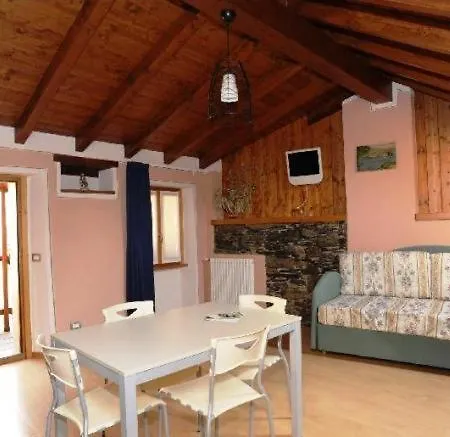 מלון דירות Vacanze E Roccetta Fiorita פטנאסקו