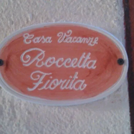 Lägenhetshotell Vacanze E Roccetta Fiorita