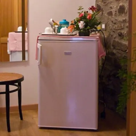 Lägenhetshotell Vacanze E Roccetta Fiorita Pettenasco