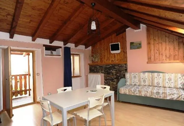 Vacanze E Roccetta Fiorita 3* ペッテナスコ