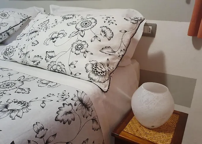 Vacanze E Roccetta Fiorita 3*