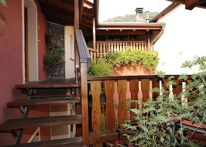 アパートホテル Vacanze E Roccetta Fiorita ペッテナスコ
