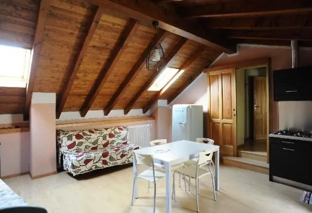 アパートホテル Vacanze E Roccetta Fiorita 3*